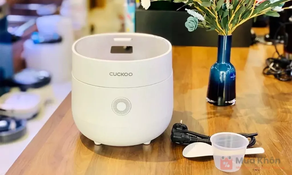 Nồi cơm điện Cuckoo CR-0675F có lòng nồi làm từ hợp kim nhôm, mang lại sự an toàn tuyệt đối và không gây hại cho sức khỏe