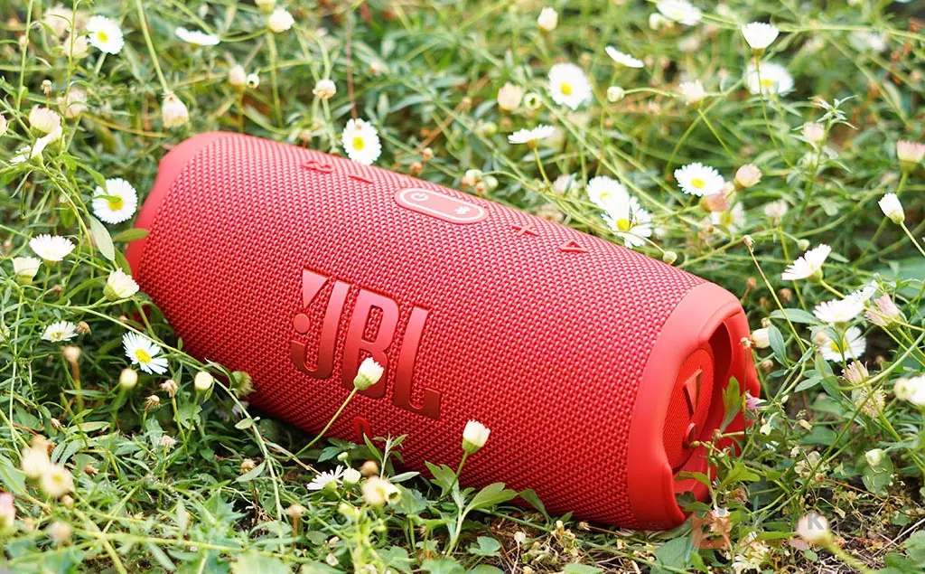 JBL Charge 5 có chất lượng âm thanh mạnh mẽ